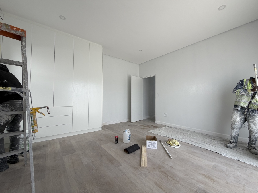 5 Bedroom Property for Sale in Sandown Western Cape